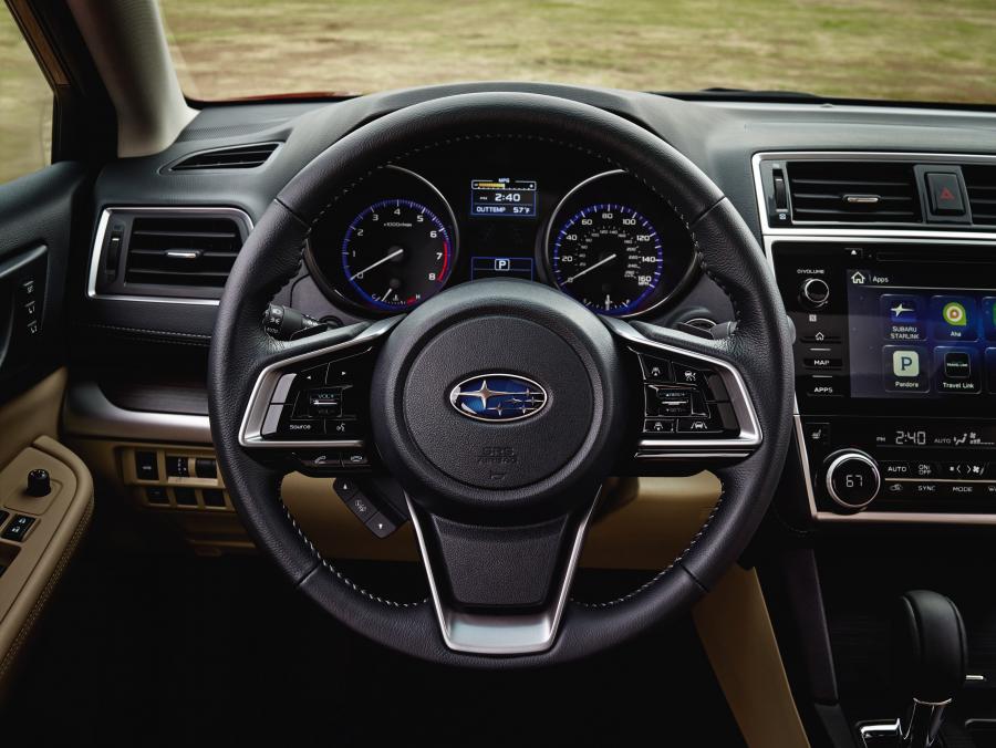 Панель приборов Subaru Legacy 3.6R 2017 года  (NA) (фото 7 из 13)